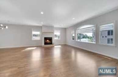 Foto del edificio - 23 Leary Ln