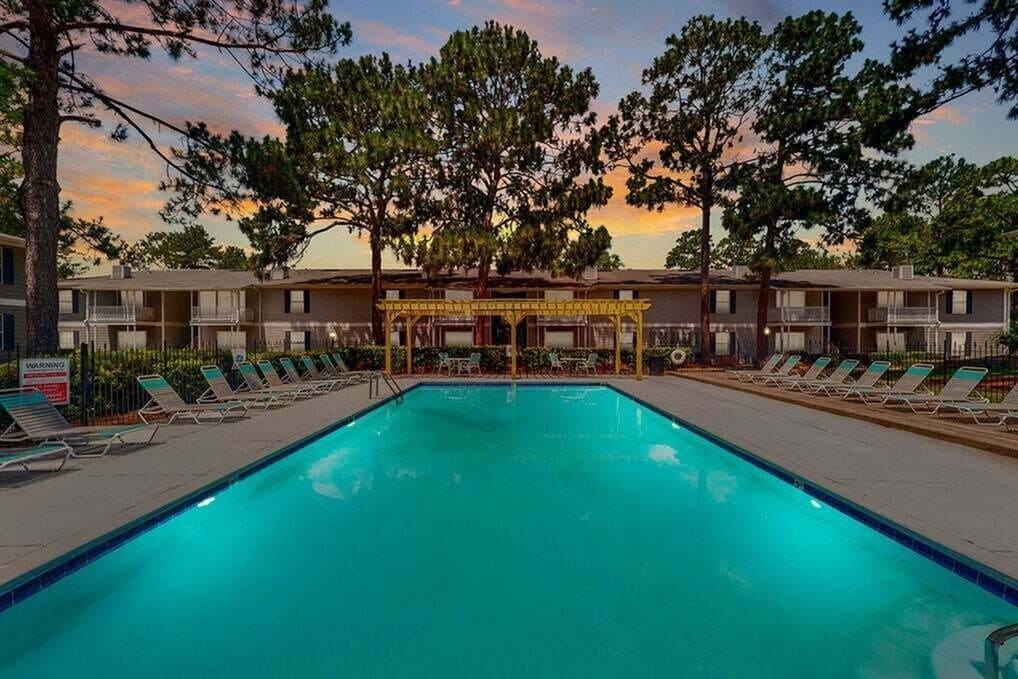 park-west-mobile-al-primary-photo - Park West Apartments