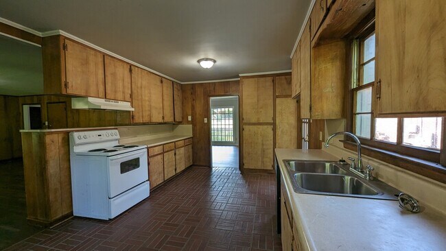 Building Photo - 3757 Willow Lane Drive