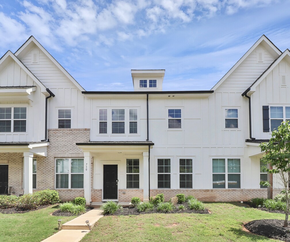 Foto principal - 730 Herlong Ave