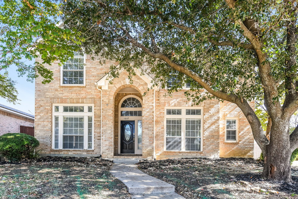 Foto principal - 1607 Spring Creek Ct