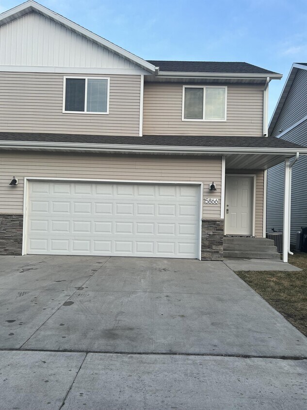 Foto principal - 5866 36th St S