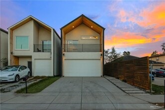 Building Photo - 23 N 28th St