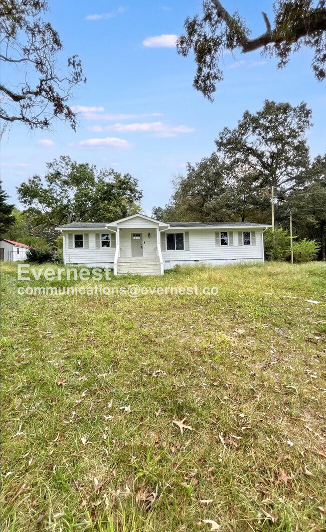 Foto del edificio - 11800 Dolly Pond Rd