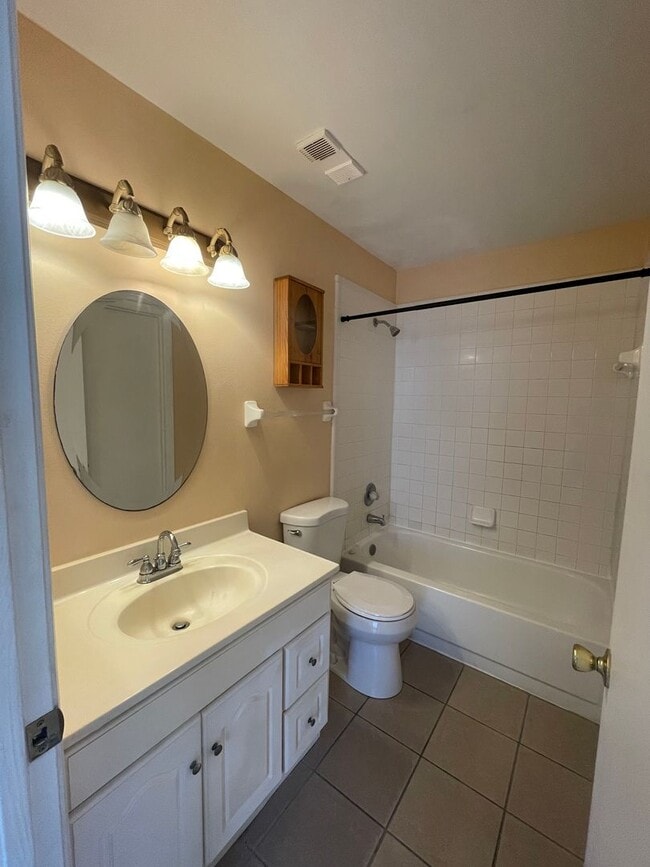 Foto del edificio - 1 Bed 1 Bath | Central Air | Community Pool | Section 8 Welcome
