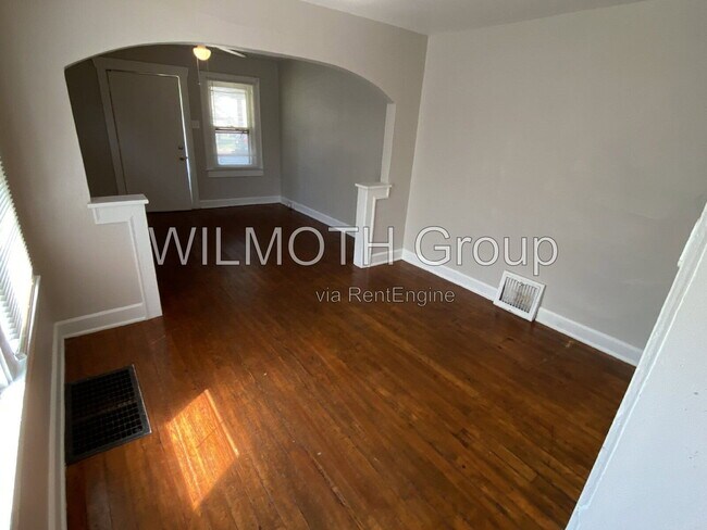 Building Photo - 1535 Kappes St