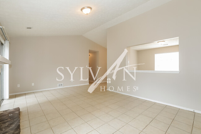 Building Photo - Welcome home to this charming 3 bedroom, 2...