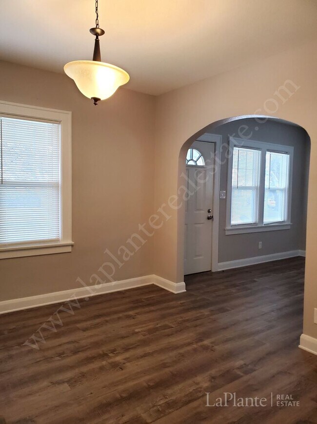 Building Photo - Spacious West Toledo Home for Rent