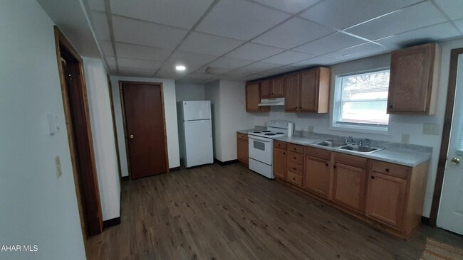 Foto del edificio - 500 Gallitzin Rd