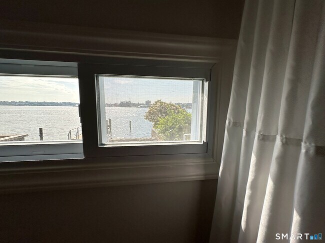 Foto del edificio - 251 Thames St