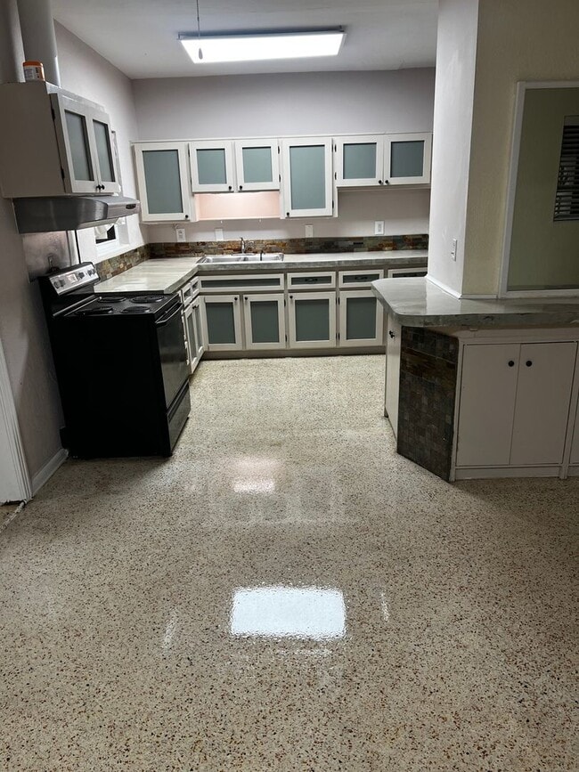 Foto del edificio - 664 8th St