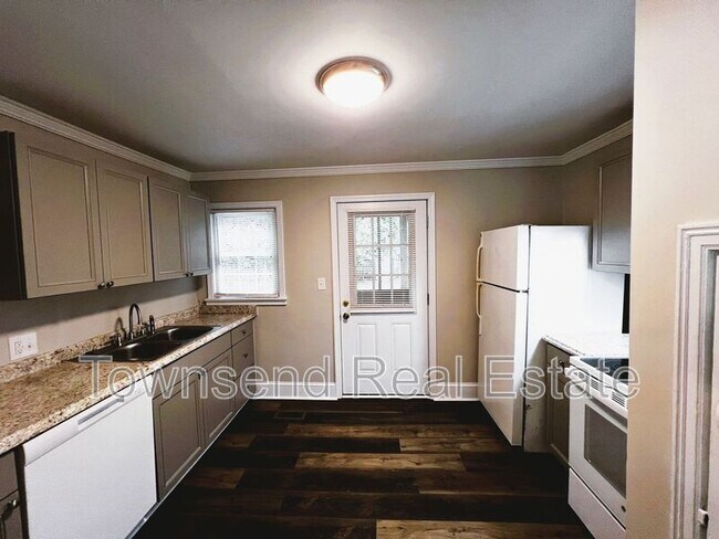 Foto del edificio - 217 N Virginia Ave