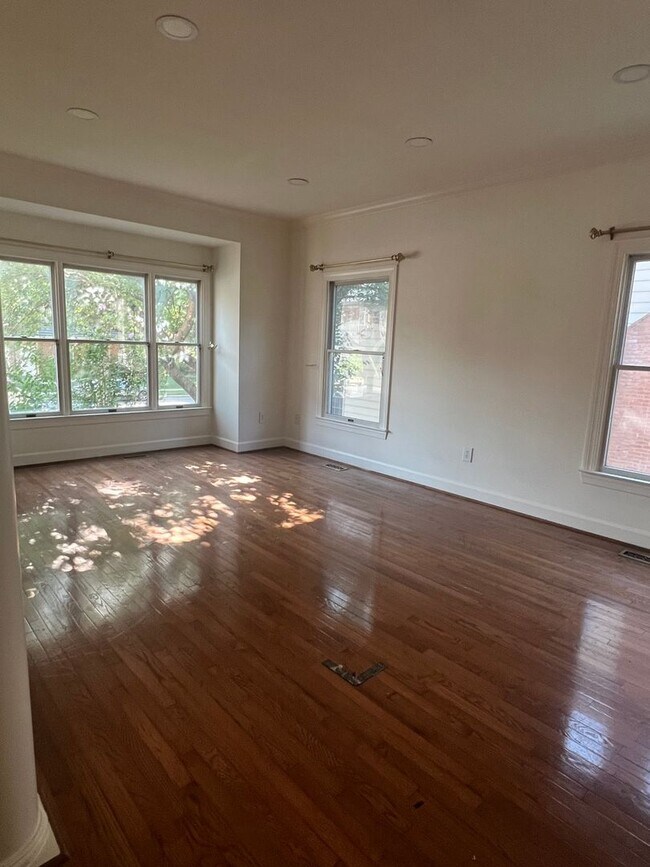 Foto del edificio - 3025 Windy Knoll Ct
