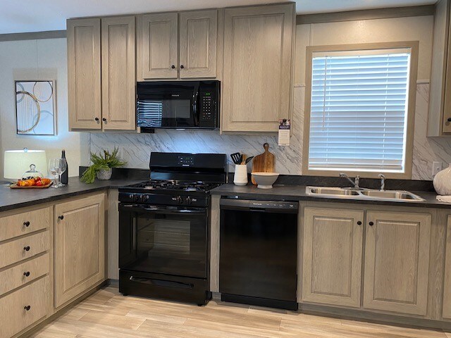 Foto del edificio - 1174 Ironstone Ln