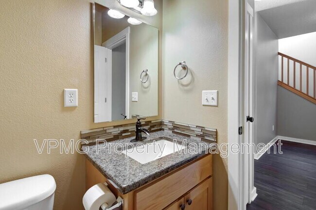 Foto del edificio - 2401 NE 114th Ct