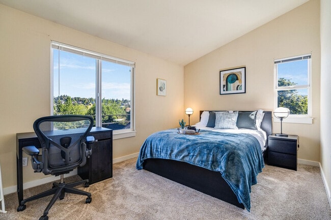 Building Photo - 219 Nickerson St