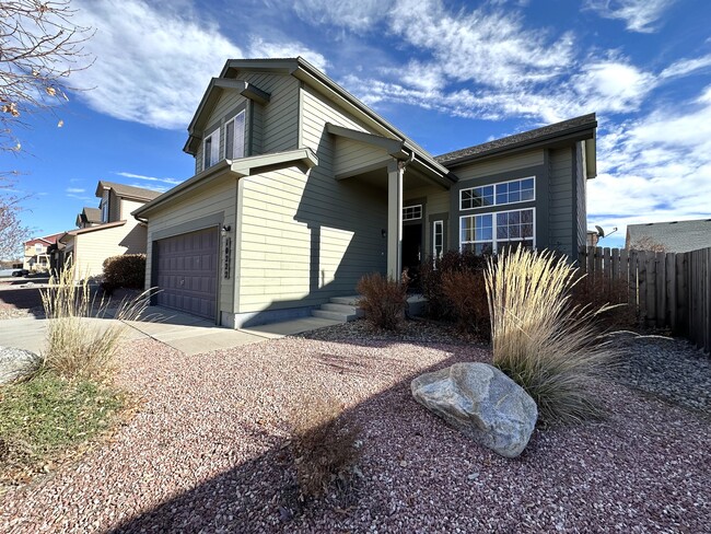 Building Photo - 10222 Desert Bloom Way