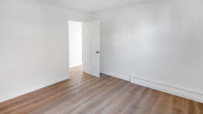 Building Photo - 6407 Granton Ave