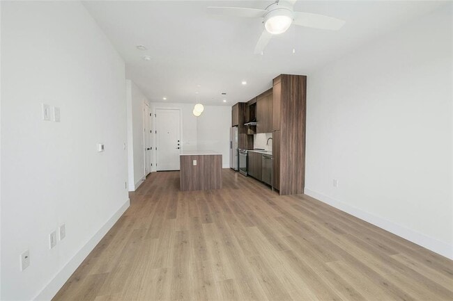 Building Photo - 1701 Simond Ave