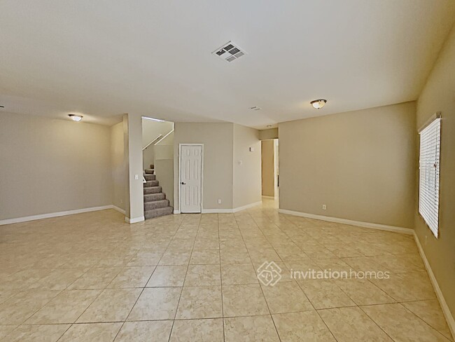 Building Photo - 9405 Valencia Canyon Dr