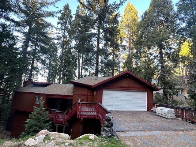 Foto del edificio - 24020 Lakeview Dr