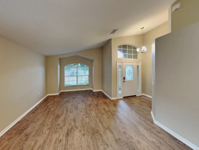 Building Photo - 15223 Lindera Dr