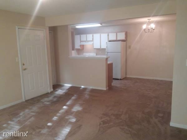 Building Photo - 100 Parkridge Dr