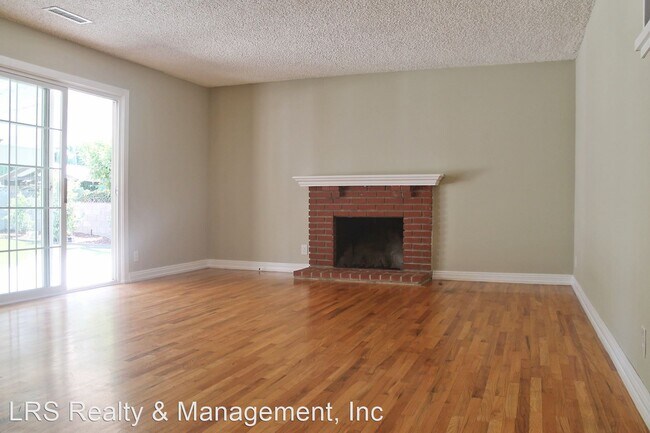 Foto del edificio - 4 br, 2 bath House - 9950 Oak Park Avenue