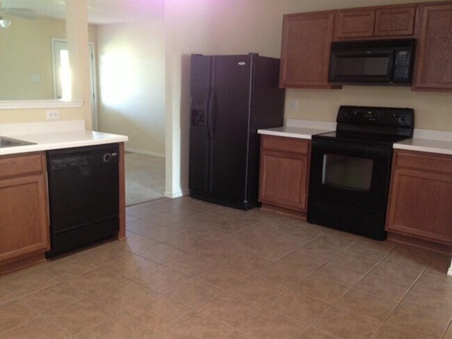 Foto del edificio - 16621 Woodside Dr