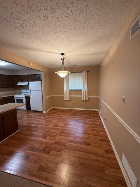Foto del edificio - 6385 Catawba Dr
