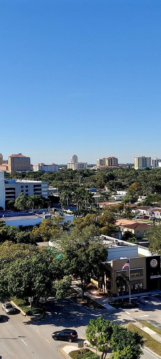 Foto del edificio - 3000 Coral Way
