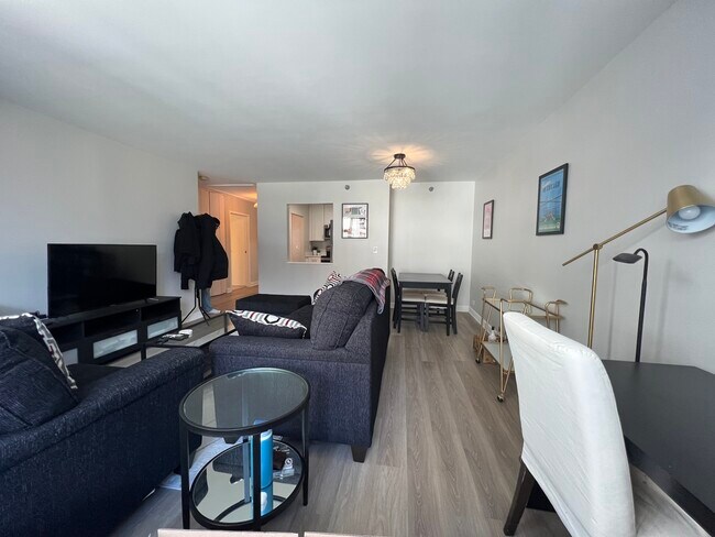Foto del edificio - 401 E Ontario St
