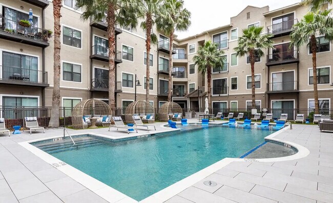 Foto del edificio - 2344 Camden Dr