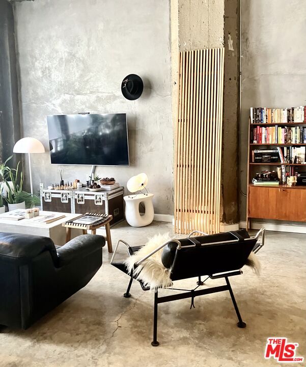 Foto del edificio - 711 S Olive St