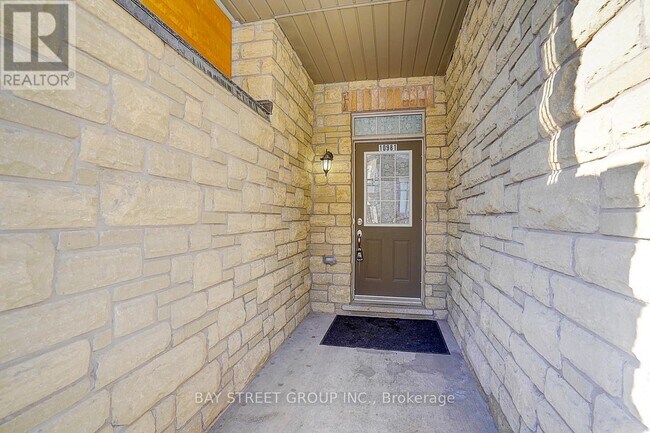 Photo du bâtiment - 10981 Woodbine Ave
