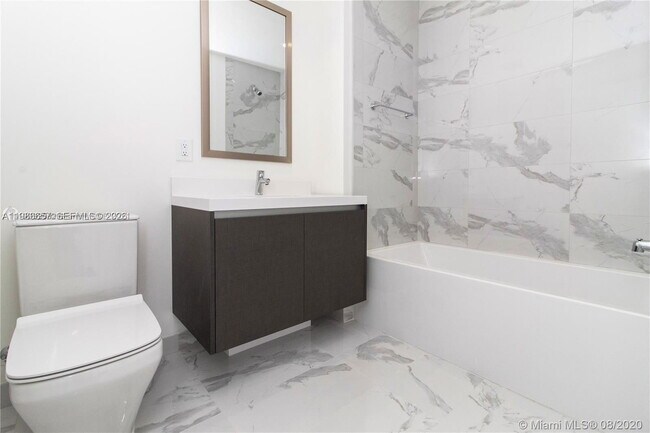 Foto del edificio - 851 NE 1st Ave