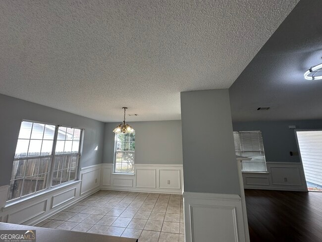 Building Photo - 6609 Saganaw Dr