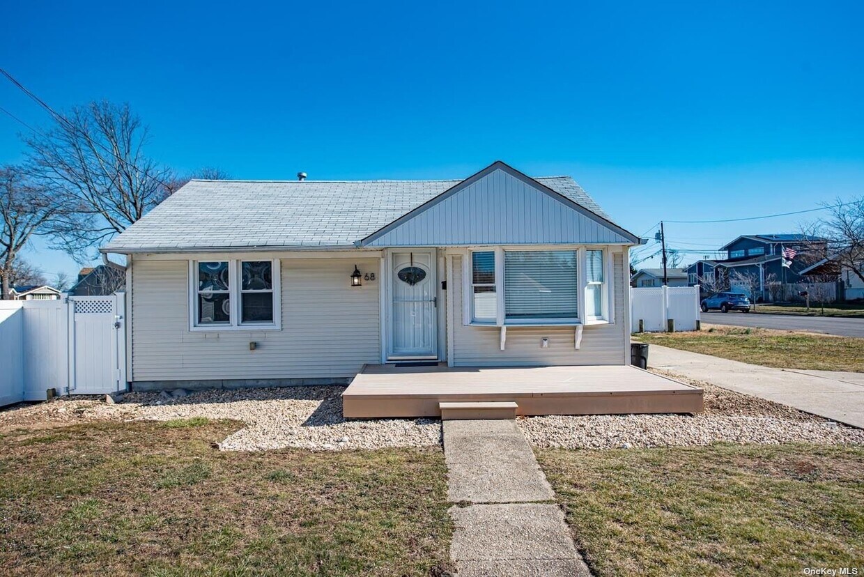 Primary Photo - 68 Wilson Ave