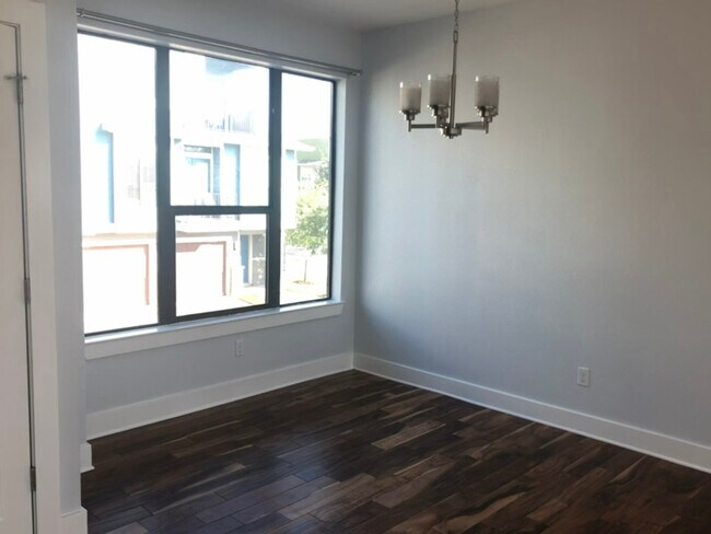 Foto del edificio - 1501 Lorraine Loop