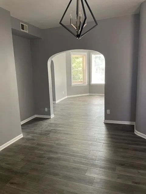 Foto del edificio - 2440 N St Louis Ave
