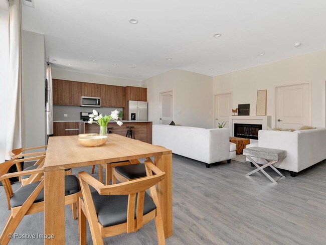 Foto del edificio - 6547 W Dickens Ave