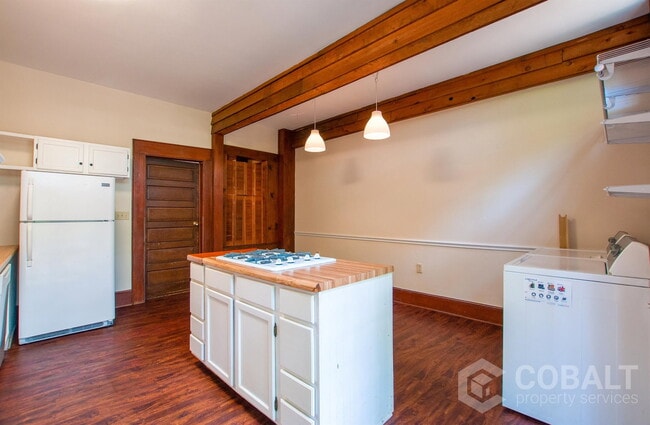 Foto del edificio - 856 Monroe Dr NE