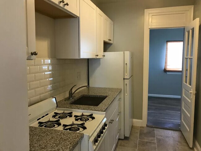 Foto del edificio - 4021 7th St NE