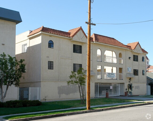 Foto del edificio - MC Kenmore Properties, LLC