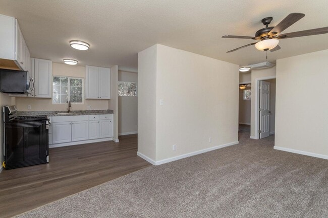 Building Photo - SPACIOUS 3 BED 1 BATH IN SHASTA LAKE CITY