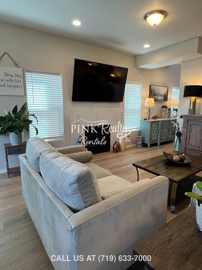 Foto del edificio - 9656 Feathergrass Dr