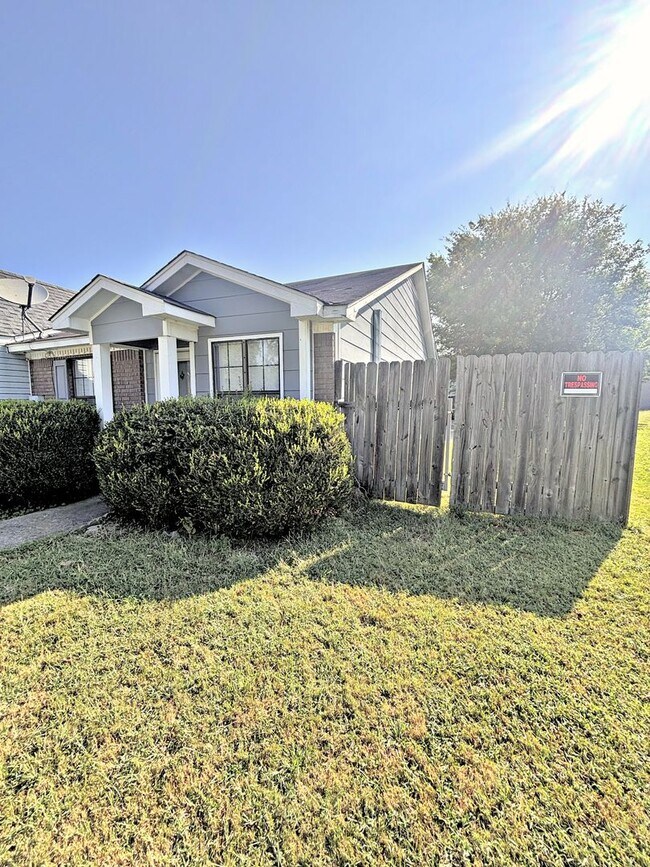 Foto del edificio - 2932 McDonald Ct SW