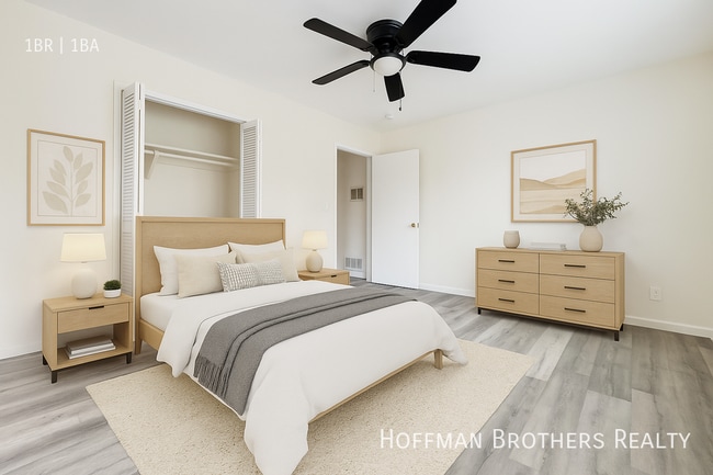 Building Photo - 1010 N Orange Grove Ave