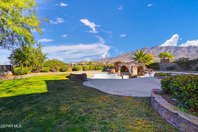 Building Photo - 1123 Calle Parque Dr