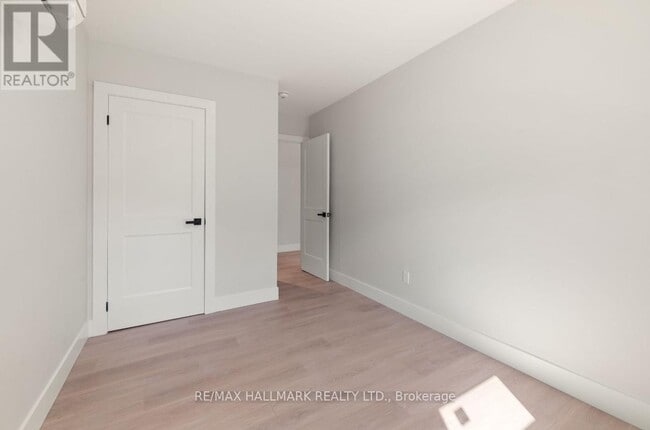 Building Photo - 124 Colborne St